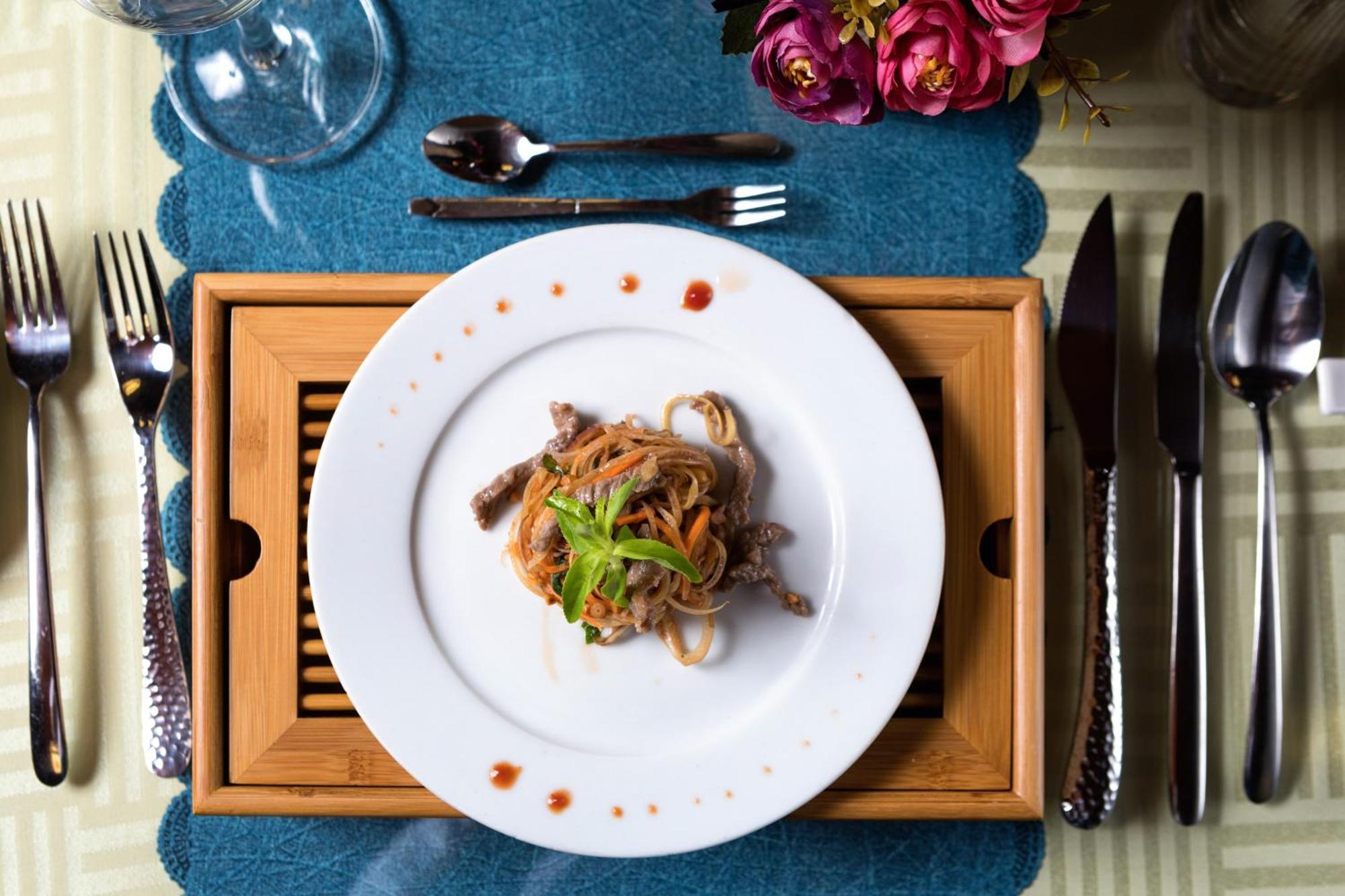 Charm Boutique Cruise Hotel Ha Long Buitenkant foto