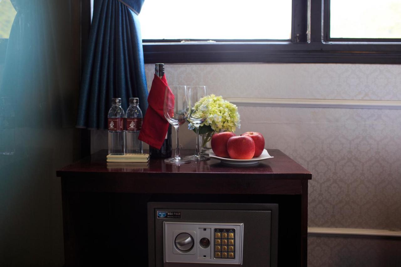 Charm Boutique Cruise Hotel Ha Long Buitenkant foto