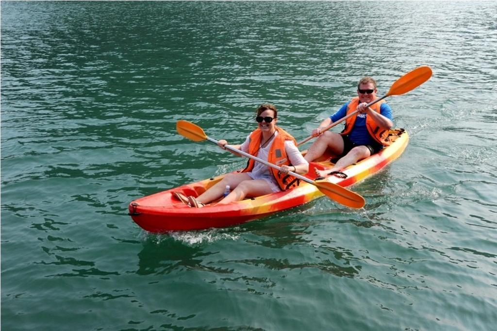 Charm Boutique Cruise Hotel Ha Long Buitenkant foto